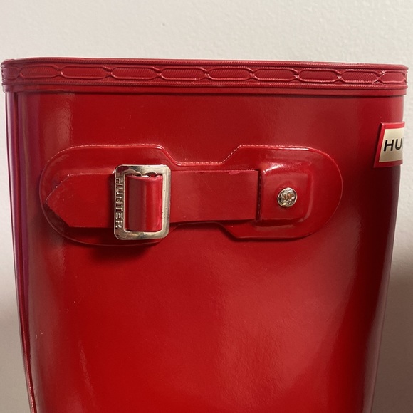 Hunter women's original tall gloss bright red knee high waterproof rain boots - Picture 5 of 13